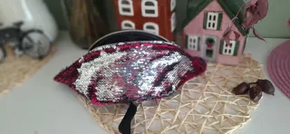 Riñonera lentejuelas fucsia y plata