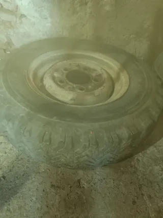 Rueda Land Rover Santana