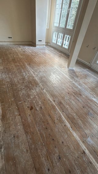 Acuchillado y Barnizado de Suelos