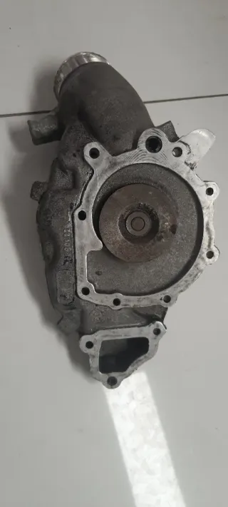 Bomba de agua Porsche 944 Turbo