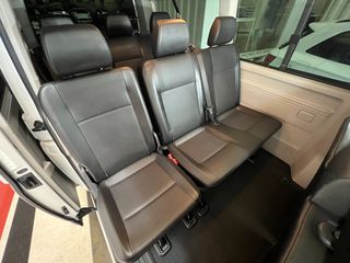 Volkswagen Caravelle Premium Largo 2.0 TDI 110kW BMT DSG