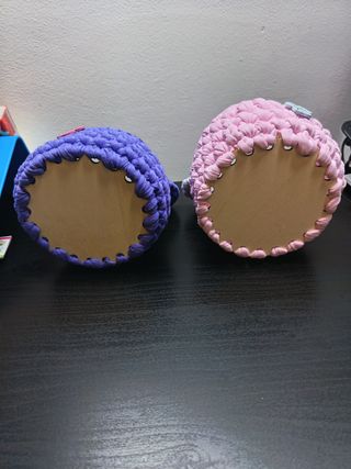 Cestini uncinetto con orecchie con fondo in legno