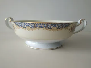 Ensaladera o legumbrera Noritake porcelana