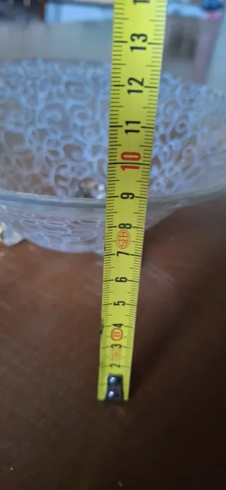 Ciotola in vetro decorata con piedini