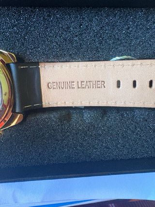 Reloj NAVIFORCE Negro y Oro Profesional