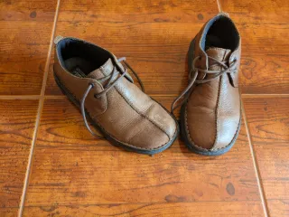 Sapatos Skechers Castanhos