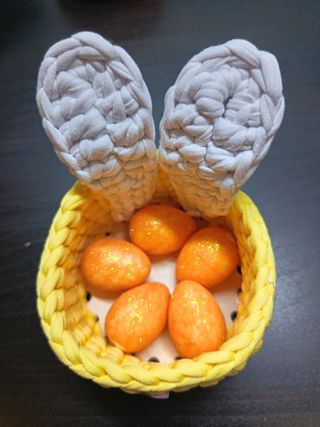 Cestini uncinetto con orecchie e fondo in legno