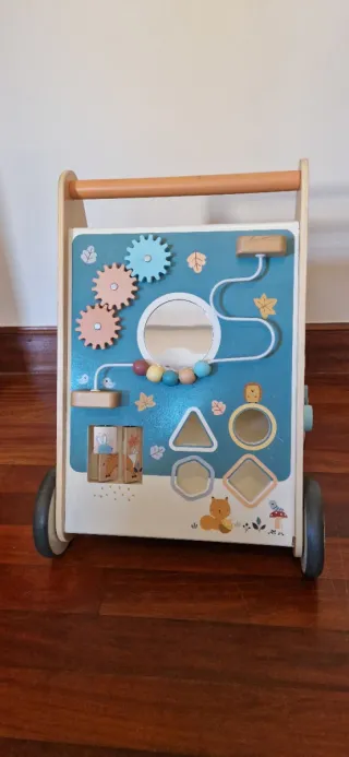Andador de madera para bebés
