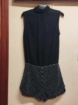 Mono corto pedrería negro y plata