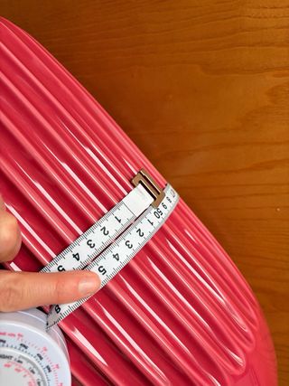 Jarrón alto rosa decorativo