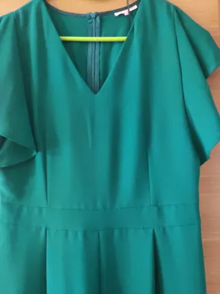 Mono de vestir verde