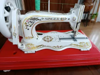 Máquina de coser Singer 12K