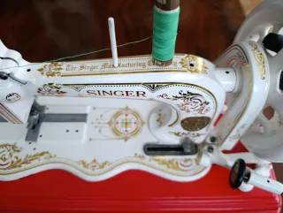 Máquina de coser Singer 12K