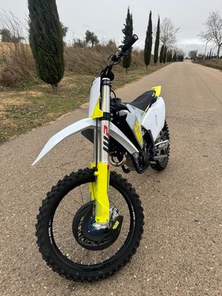 Husqvarna FC 250 2024