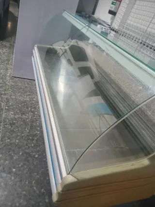 Mostrador refrigerado cristal curvo