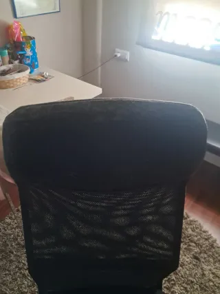 Silla de oficina negra