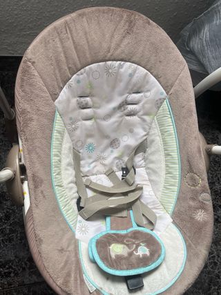 Mecedora para bebé con música