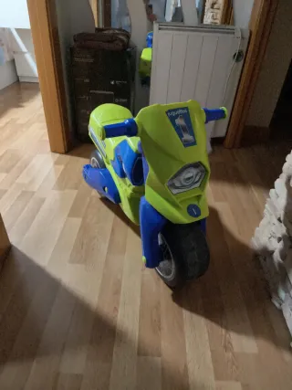 Moto infantil Juguettos