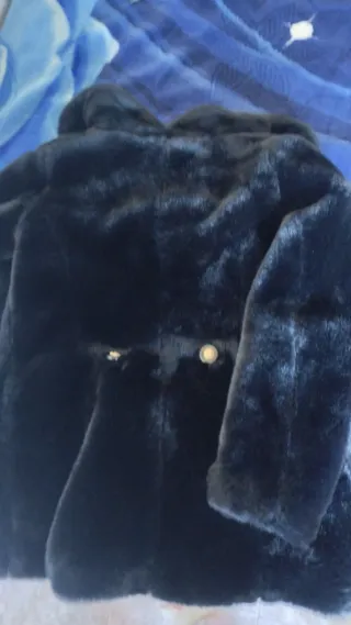 Chaqueta pelo suave negra talla S