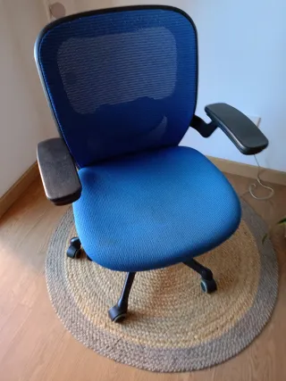 Silla de oficina con ruedas