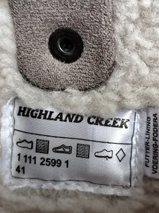 Botas de invierno beige y blancas