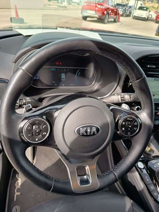 Kia e-Soul e-Soul 150kW Emotion (Long Range)