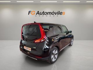 Kia e-Soul e-Soul 150kW Emotion (Long Range)