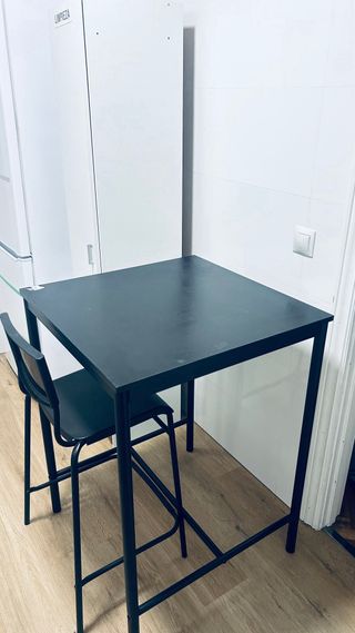 Armario blanco de madera