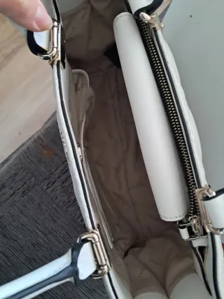 Bolso Guess Blanco Acolchado