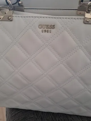 Bolso Guess Blanco Acolchado
