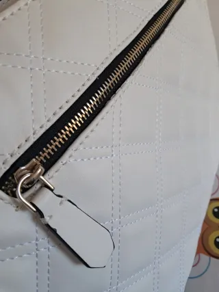 Bolso Guess Blanco Acolchado