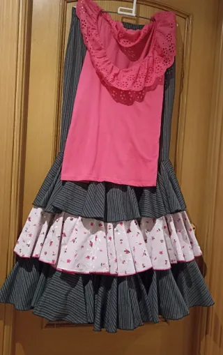 Falda flamenca rociera con volantes