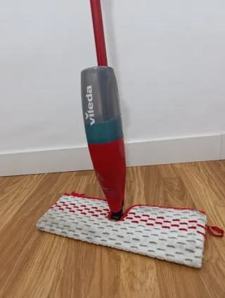 Mopa Vileda con pulverizador