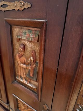 Aparador madera maciza tallada a mano