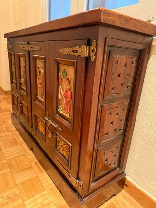 Aparador madera maciza tallada a mano