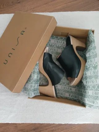 Sandalias Unisa