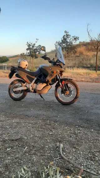 BMW F650ST Verde Aventura