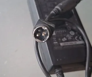 Adaptador SI TECH 24V 2.5A 3 pines