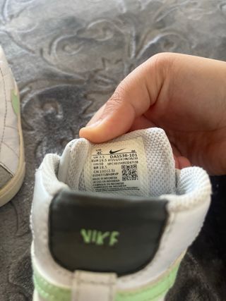 Zapatos Nike Bebé Blancos y Verdes