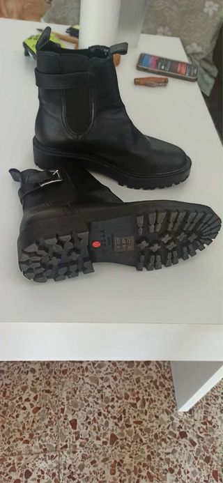 Botines negros mujer