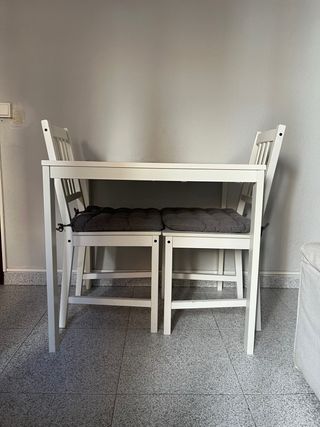 Mesa Comedor Extensible Blanca + dos sillas