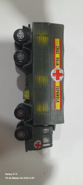 Camión Pegaso Cruz Roja Juguete