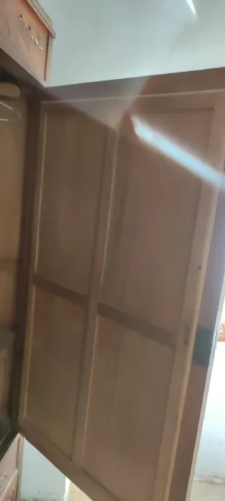 Armario antiguo madera maciza con espejo