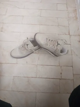 Jordan Beige/Blanco Talla X