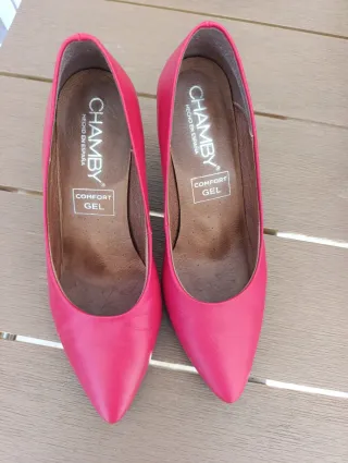 Zapatos Salón Chamby Piel. Tacón. Comfort Gel