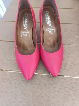 Zapatos Salón Chamby Piel. Tacón. Comfort Gel