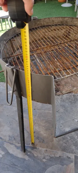 Barbacoa de carbón y leña