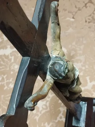Crucificado de mesa o altar.