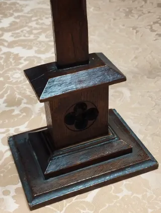 Crucificado de mesa o altar.