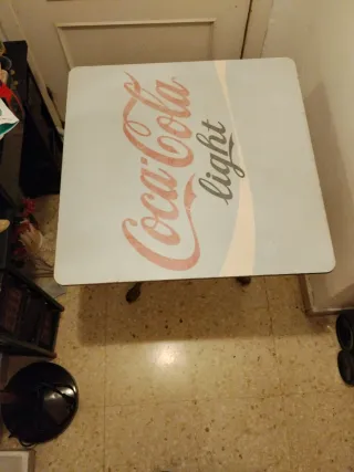 Mesa Coca-Cola Light